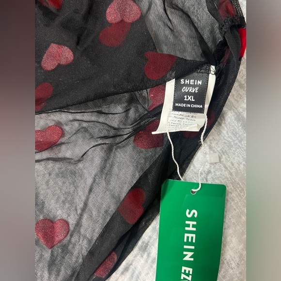 SHEIN Top Black & Red Fitted Heart print  sheer Blouse long sleeve plus size 1X - Picture 7 of 7